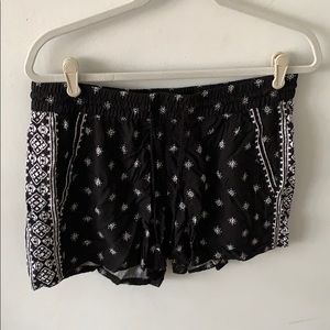 Old Navy black shorts